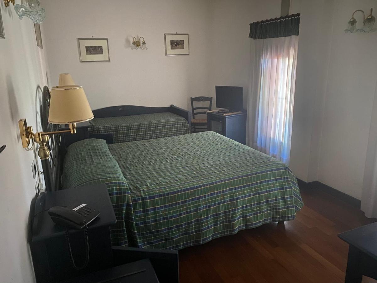 Albergo La Bersagliera Noventa di Piave Esterno foto
