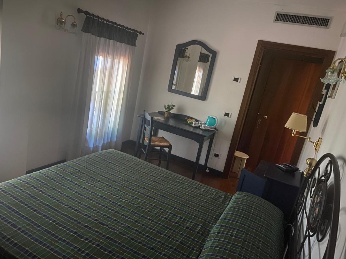 Albergo La Bersagliera Noventa di Piave Esterno foto
