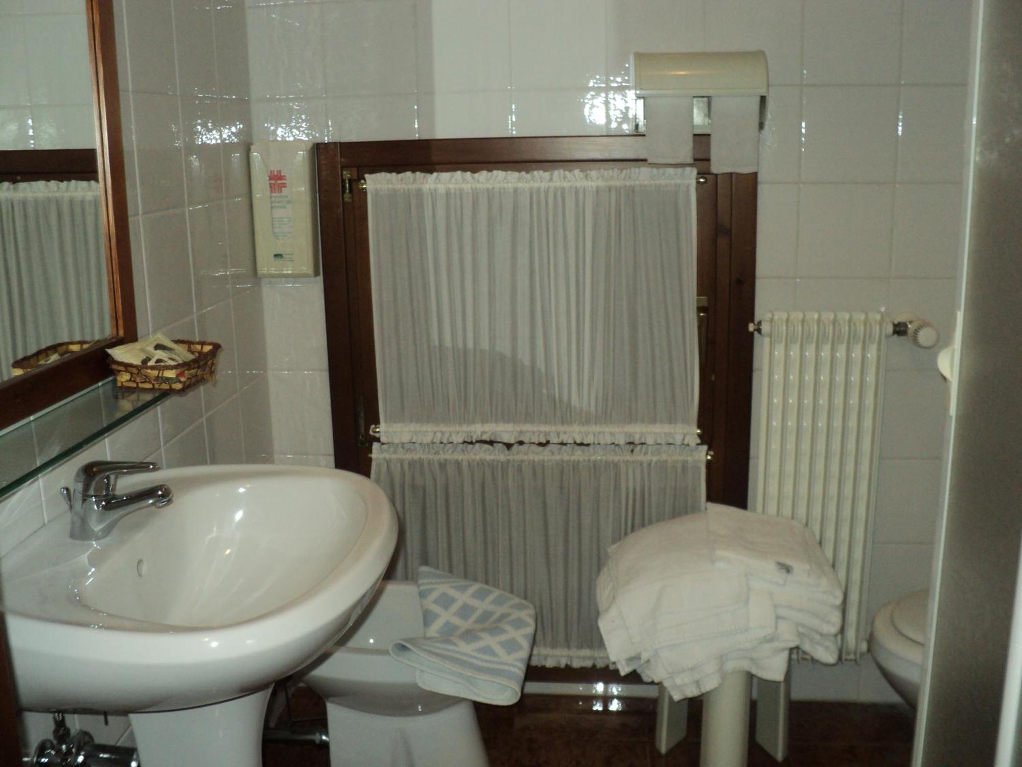Albergo La Bersagliera Noventa di Piave Esterno foto