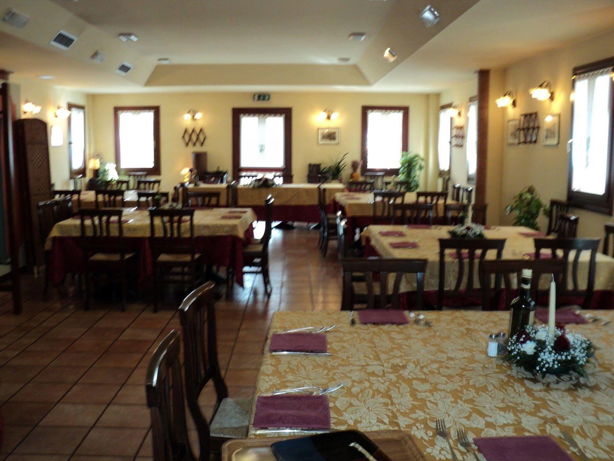 Albergo La Bersagliera Noventa di Piave Esterno foto