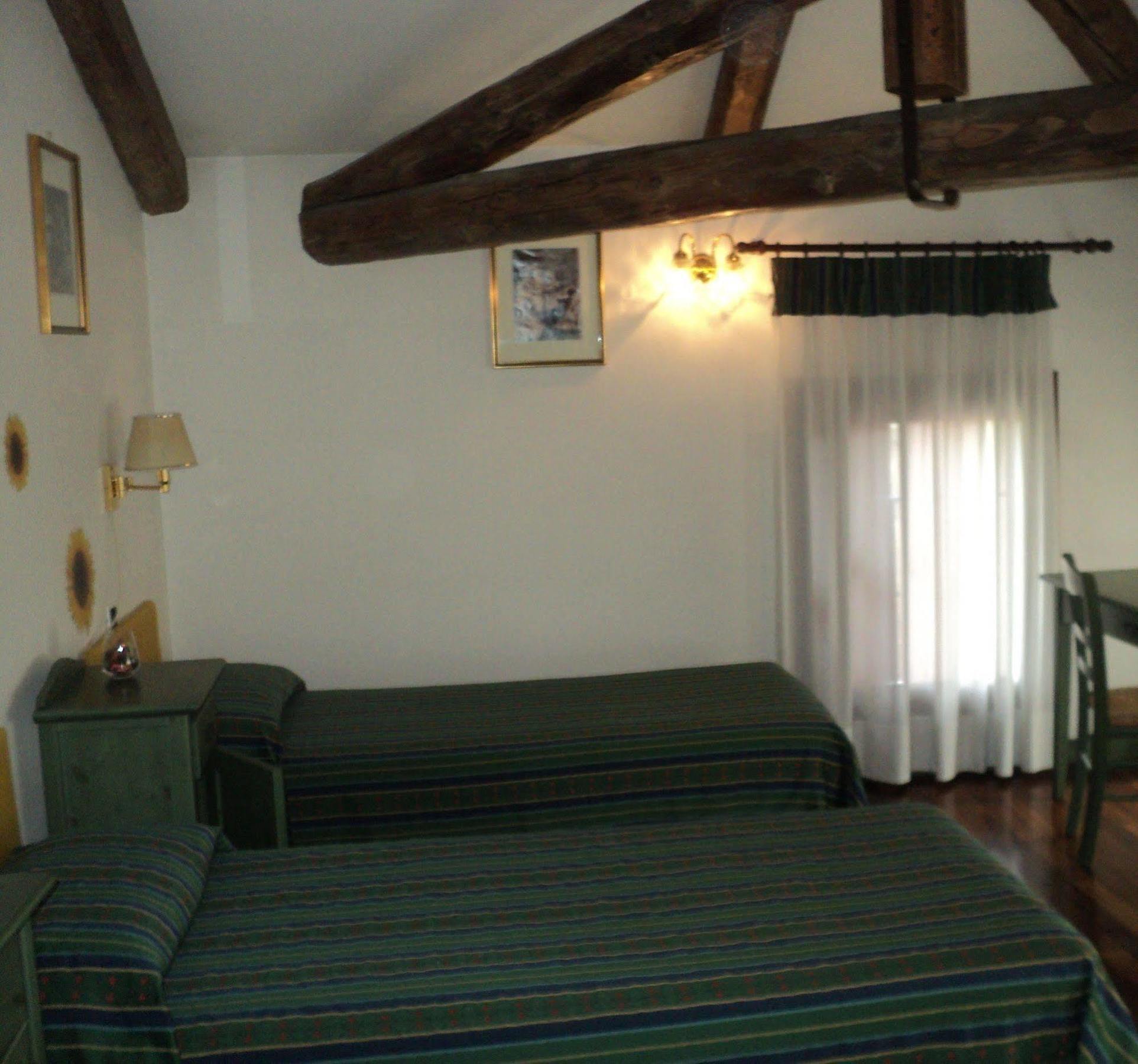 Albergo La Bersagliera Noventa di Piave Esterno foto